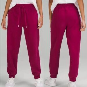 Lululemon Scuba High-Rise Jogger Pomegranate Size 2